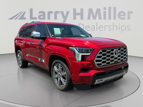 Used 2024 Toyota Sequoia Capstone AWD/4WD image 7