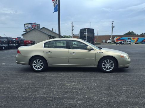 Used 2008 Buick Lucerne CXL w/ Luxury Package FWD image 4