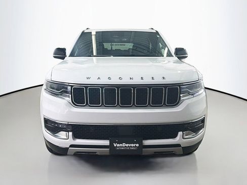Used 2024 Jeep Wagoneer Series II AWD/4WD image 2