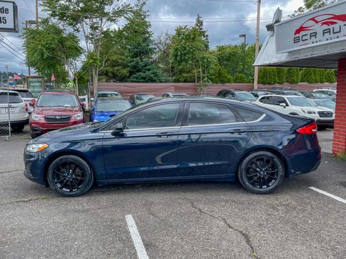 Used 2020 Ford Fusion SE FWD image 8
