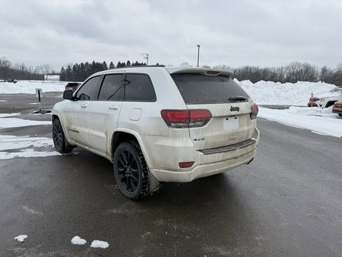 Used 2019 Jeep Grand Cherokee Altitude image 8