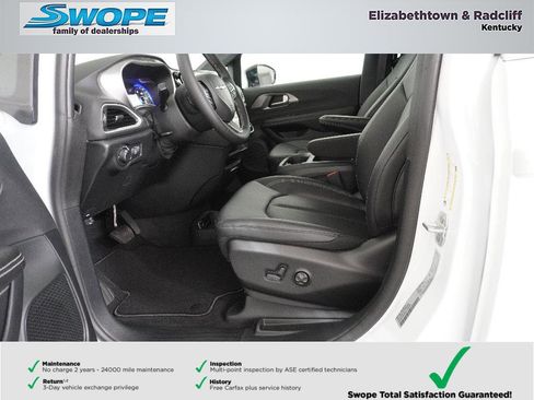 New 2026 Chrysler Voyager LX image 13