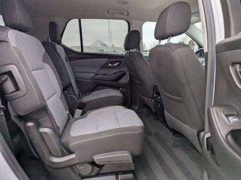 Used 2018 Chevrolet Traverse LT image 27