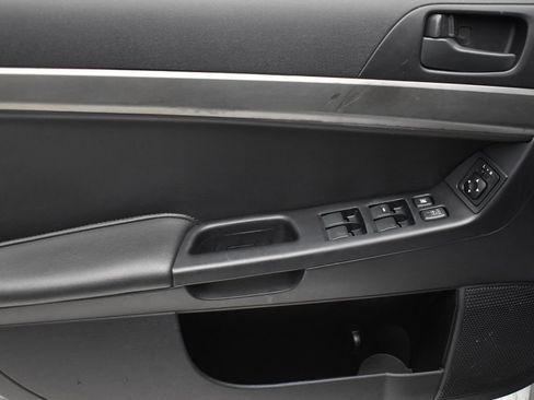 Used 2012 Mitsubishi Lancer ES FWD image 9