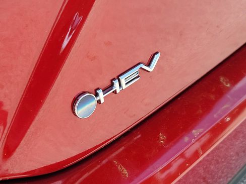 Used 2025 Toyota Camry LE w/ Convenience Package image 7