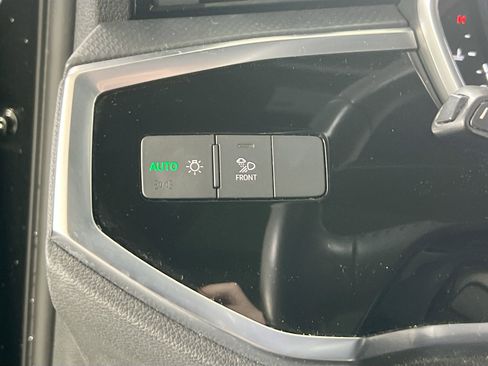 Used 2020 Audi Q3 2.0T Premium Plus w/ Premium Plus Package image 10