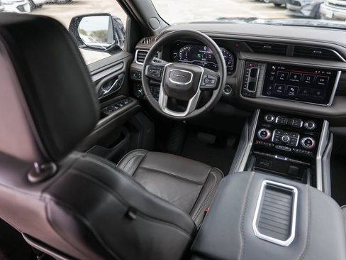 Used 2023 GMC Yukon XL Denali w/ Max Trailering Package image 27