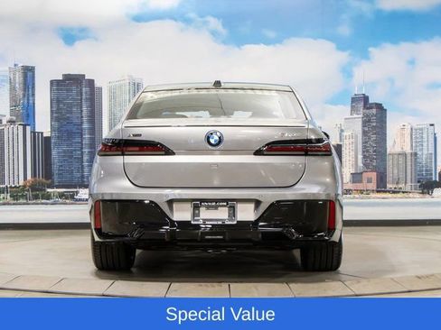 Used 2025 BMW 750e xDrive AWD/4WD image 11