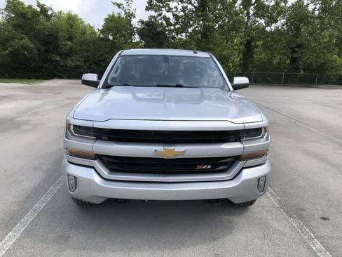 Used 2017 Chevrolet Silverado 1500 LT AWD/4WD image 9