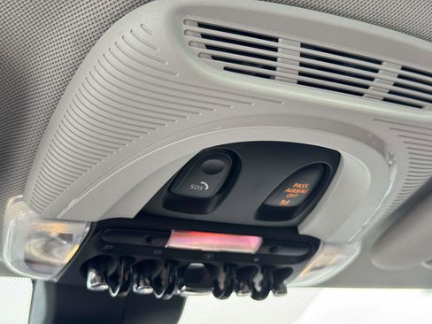 Used 2019 MINI Cooper S w/ Premium Package image 18