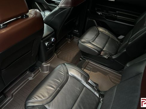 Used 2022 Ford Explorer Platinum w/ Equipment Group 601A image 14