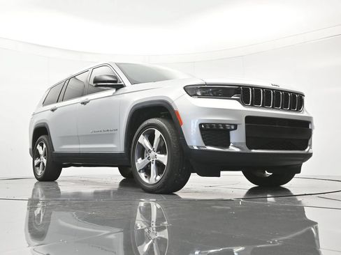 Used 2021 Jeep Grand Cherokee L Limited RWD image 42