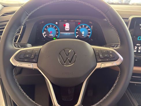 New 2026 Volkswagen Atlas Cross Sport SEL AWD/4WD image 13