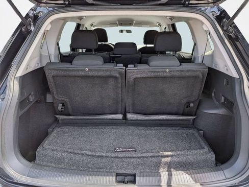 Used 2018 Volkswagen Tiguan S FWD image 12