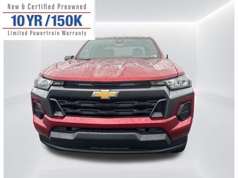 Used 2024 Chevrolet Colorado LT image 2