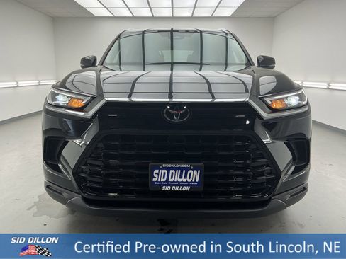 Used 2024 Toyota Grand Highlander XLE image 2