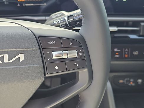 New 2026 Kia Sportage EX FWD image 31