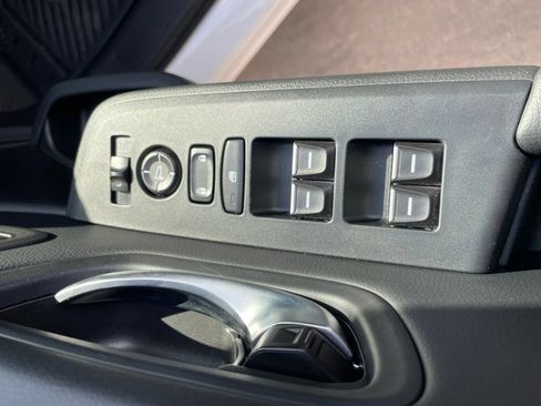 Used 2025 Honda Pilot EX-L image 17