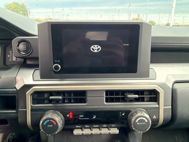 Certified 2025 Toyota Tacoma SR5 AWD/4WD image 22
