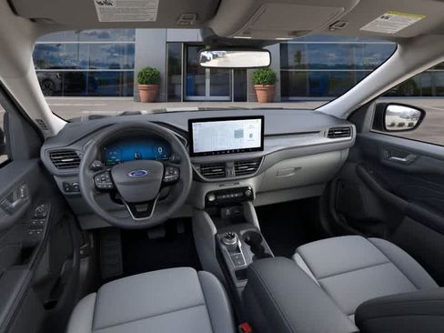 Used 2025 Ford Escape SE FWD image 18
