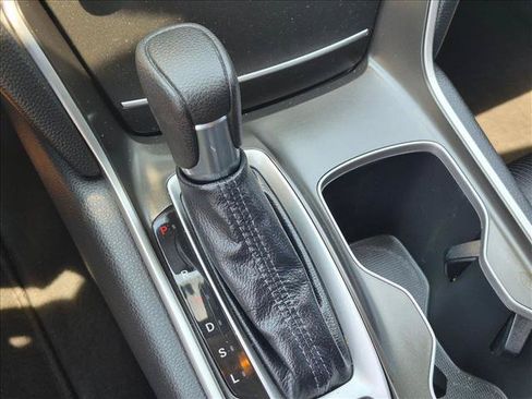 Used 2018 Honda Accord EX image 12