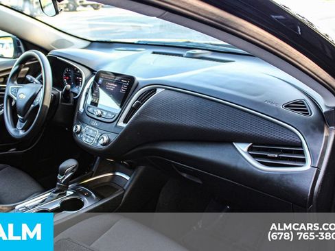 Used 2025 Chevrolet Malibu LT FWD image 18