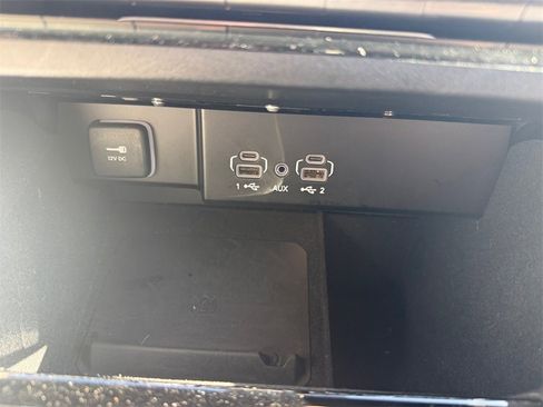 Used 2024 Jeep Wagoneer Series II w/ Flexible Seating Group image 26