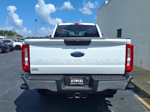 Used 2024 Ford F250 XLT w/ FX4 Off-Road Package image 4