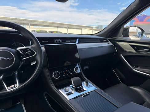 Used 2022 Jaguar F-PACE R-Dynamic S AWD/4WD image 29