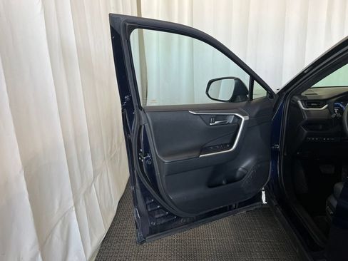Used 2024 Toyota RAV4 XSE w/ Weather Package AWD/4WD image 19