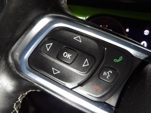 Used 2020 Jeep Wrangler Unlimited Sahara w/ Dual Top Group image 29