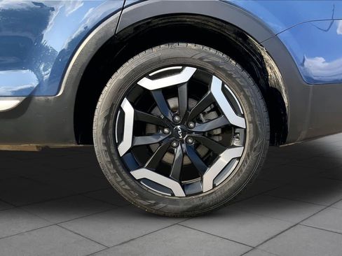 Used 2023 Kia Telluride S FWD image 11