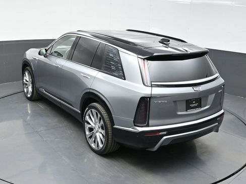 New 2026 Cadillac Vistiq Premium Luxury w/ LPO, Floor Liner Package image 29