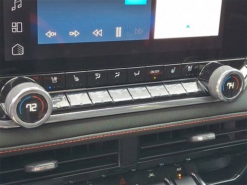 Certified 2024 Chevrolet Colorado Z71 w/ Z71 Convenience Package 2 image 17