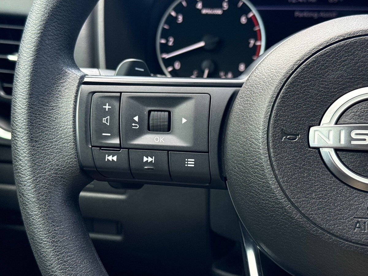 Used 2023 Nissan Rogue S FWD image 25
