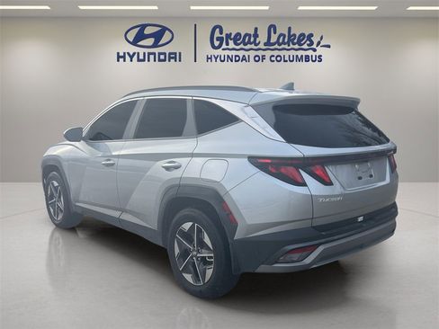 Certified 2025 Hyundai Tucson SEL image 3