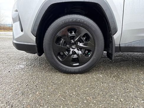 Used 2020 Toyota RAV4 LE image 26