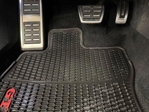 Used 2020 Volkswagen GTI S image 12