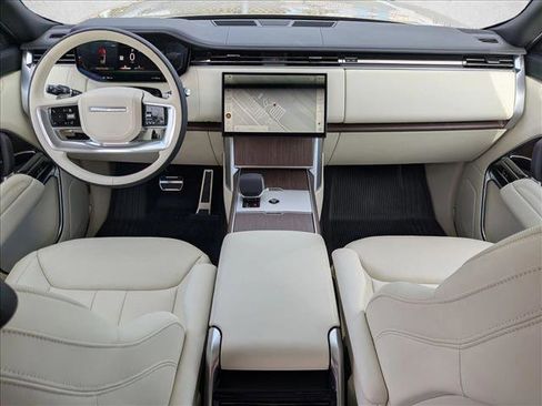 New 2026 Land Rover Range Rover SE image 15