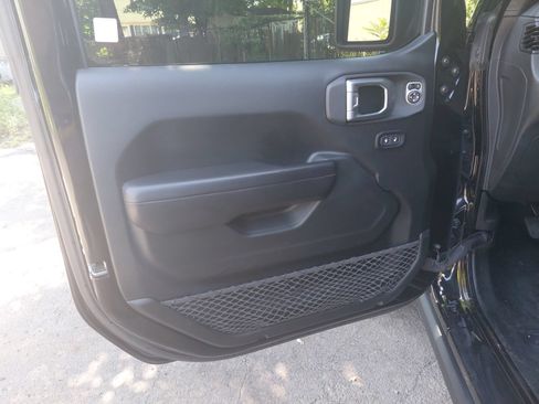 Used 2020 Jeep Wrangler Unlimited Rubicon AWD/4WD image 19