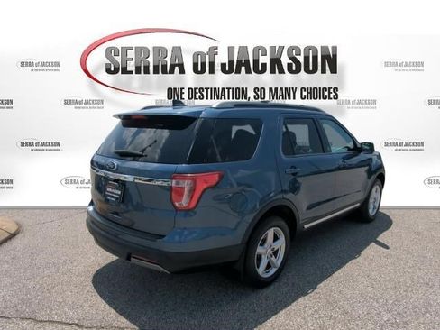 Used 2019 Ford Explorer XLT FWD image 8