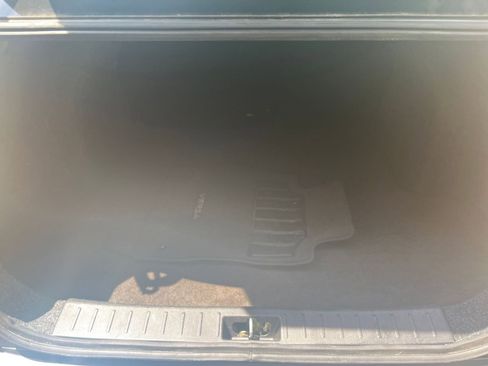 Used 2025 Nissan Versa SV image 25