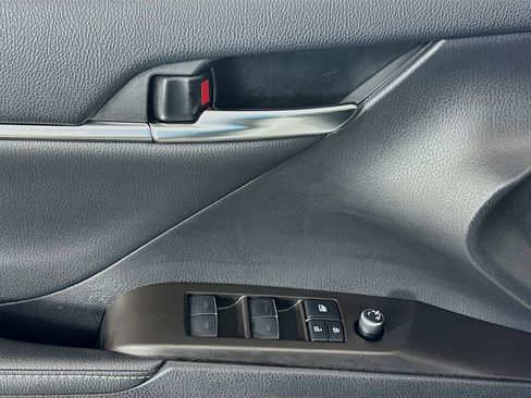 Used 2021 Toyota Camry XSE w/ Cold Weather Package image 17