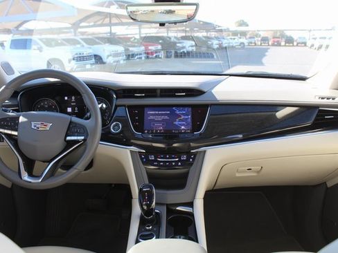 Used 2023 Cadillac XT6 Premium Luxury w/ Technology Package image 23