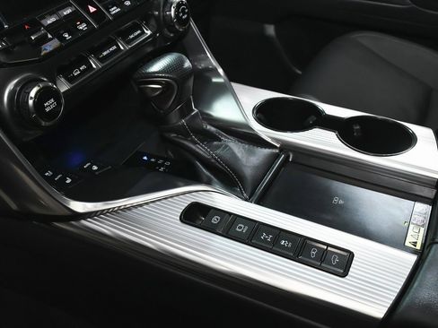 Used 2024 Lexus LX 600 F Sport image 52