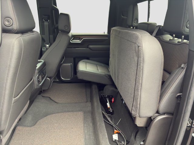 Used 2026 Chevrolet Silverado 2500 High Country w/ High Country Premium Package AWD/4WD image 13