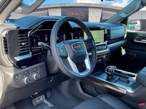 New 2026 GMC Sierra 1500 Elevation image 7