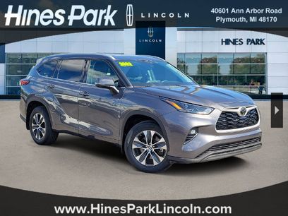 Used 2022 Toyota Highlander XLE