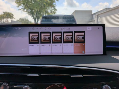 Used 2026 Genesis GV70 2.5T AWD/4WD image 22