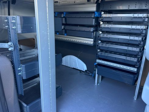 Used 2023 Ford Transit Connect XL image 11